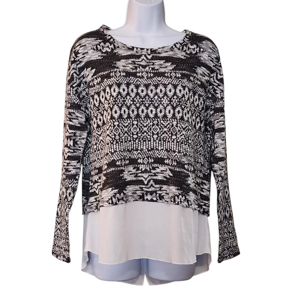 Kiara Womens Pullover Sweater Size M Black White Shirt Tail Trim Lightweight